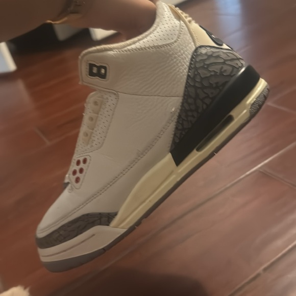 Jordan 3’s - Picture 2 of 3